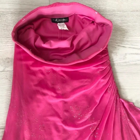 Vintage City Triangles Hot Pink Glitter Ruched Gown Dress with side Ruffles - Picture 6 of 6